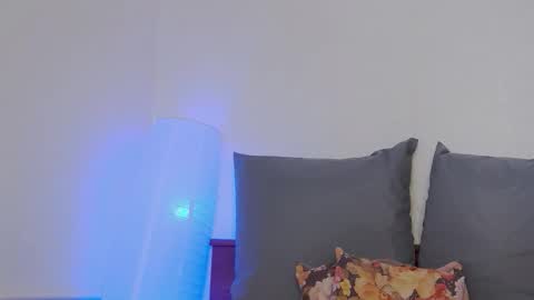 Foxy Kimmi online show from March 31, 2026, 6:25 am