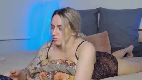 Foxy Kimmi online show from April 2, 2026, 6:22 am