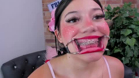 Loren online show from May 11, 2026, 3:07 pm