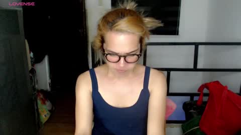 Snapshot of foxyinnocentstar chatting on March 5, 2025, 12:00 pm jenny online show from March 5, 2025, 12:00 pm