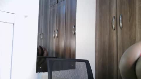 Snapshot of foxykay1 chatting on December 16, 2025, 2:27 am Kayla online show from December 16, 2025, 2:27 am