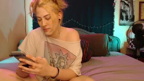 Snapshot of foxymalloryknoxy69 chatting on March 21, 2026, 8:19 am Mallory Koxx online show from March 21, 2026, 8:19 am