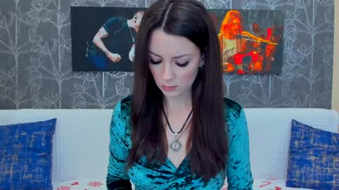 Foxy online show from January 3, 2025, 1:47 pm