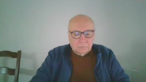 Snapshot of fra94 chatting on January 16, 2025, 2:30 pm fra94 online show from January 16, 2025, 2:30 pm