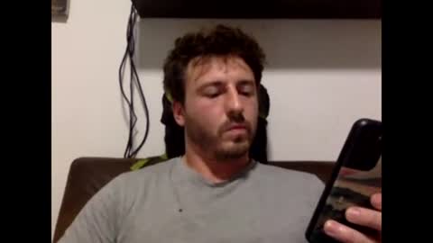 Snapshot of francaiiiiiis chatting on November 9, 2025, 10:08 pm francaiiiiiis online show from November 9, 2025, 10:08 pm