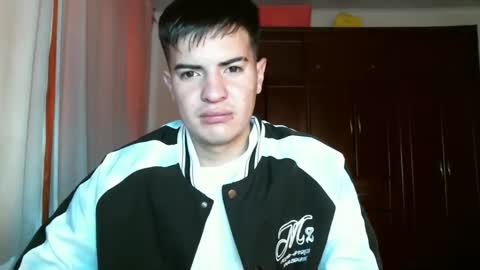 franccesco_699 online show from December 3, 2024, 3:22 pm