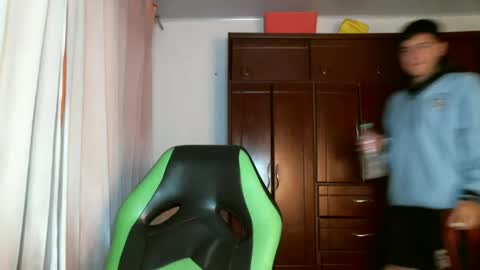 franccesco_699 online show from December 3, 2024, 11:24 pm