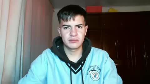 franccesco_699 online show from December 5, 2024, 4:01 pm