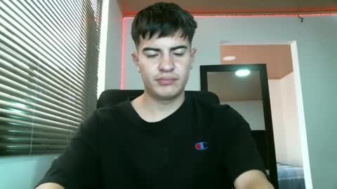 franccesco_699 online show from December 24, 2024, 6:17 pm