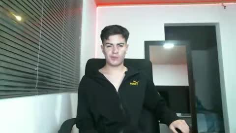 franccesco_699 online show from December 26, 2024, 11:24 pm