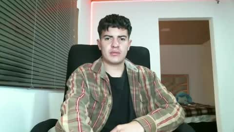 franccesco_699 online show from December 28, 2024, 7:54 pm
