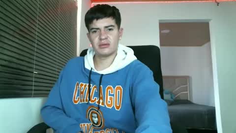 franccesco_699 online show from January 7, 2025, 4:05 pm