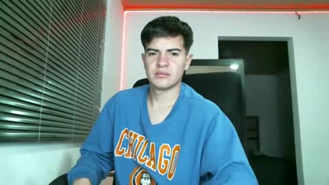 franccesco_699 online show from January 16, 2025, 11:59 pm