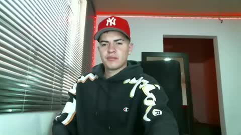 franccesco_699 online show from January 22, 2025, 4:33 pm