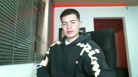 franccesco_699 online show from January 24, 2025, 4:39 pm