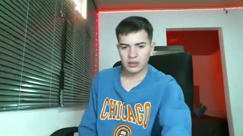 franccesco_699 online show from February 2, 2025, 6:20 pm