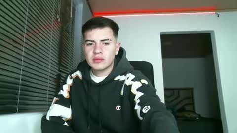 franccesco_699 online show from February 4, 2025, 2:39 am