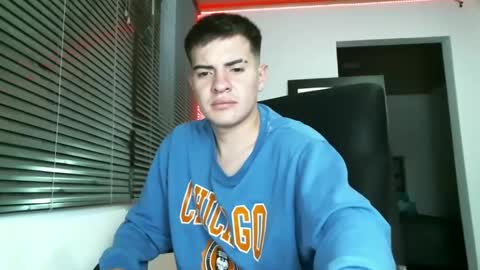 franccesco_699 online show from February 5, 2025, 1:15 am