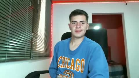 franccesco_699 online show from February 8, 2025, 4:47 pm