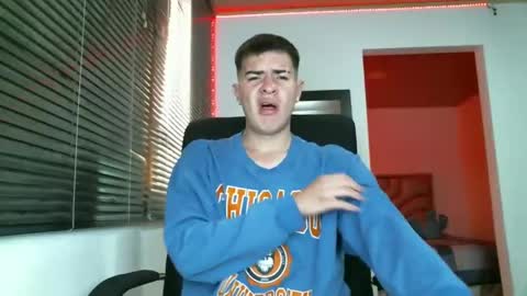 franccesco_699 online show from February 13, 2025, 3:35 pm