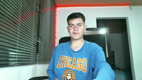 franccesco_699 online show from February 15, 2025, 12:26 am