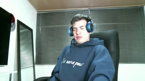 franccesco_699 online show from March 1, 2025, 1:22 am