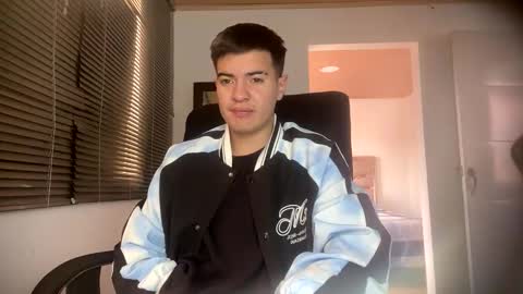 franccesco_699 online show from March 5, 2025, 2:56 pm