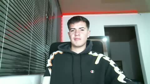 franccesco_699 online show from March 7, 2025, 11:27 pm