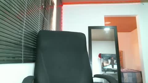 franccesco_699 online show from March 9, 2025, 8:31 pm