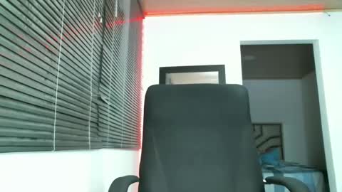 franccesco_699 online show from March 10, 2025, 3:23 am