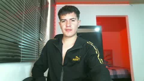 franccesco_699 online show from March 10, 2025, 4:25 pm