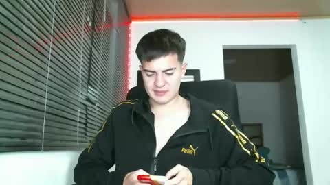 franccesco_699 online show from March 11, 2025, 11:37 pm