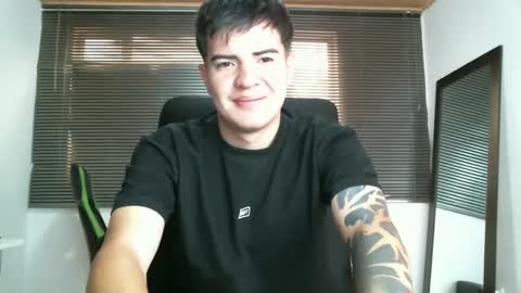 franccesco_699 online show from September 9, 2025, 4:06 pm