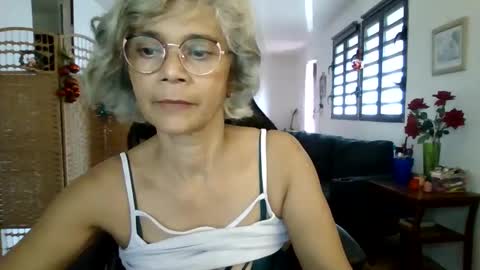 francelune online show from December 8, 2024, 11:46 am