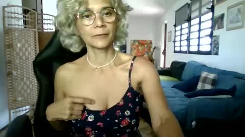 francelune online show from January 22, 2025, 11:01 am