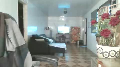 francelune online show from September 12, 2025, 1:33 pm