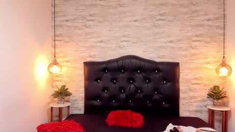          online show from November 16, 2025, 3:17 pm