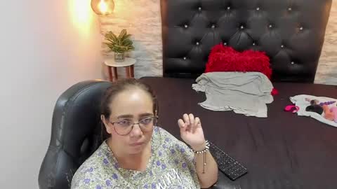 Snapshot of francesca_bbw chatting on June 5, 2026, 6:52 am online show from June 5, 2026, 6:52 am