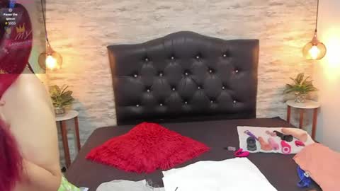 Snapshot of francesca_bbw chatting on July 9, 2026, 2:37 am online show from July 9, 2026, 2:37 am