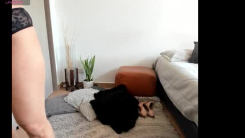 karla and Romeo online show from November 17, 2025, 7:08 pm