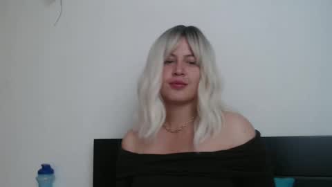 Francesca online show from February 23, 2025, 8:11 pm