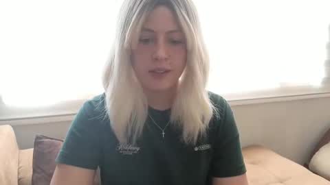 Francesca online show from September 11, 2025, 5:46 pm