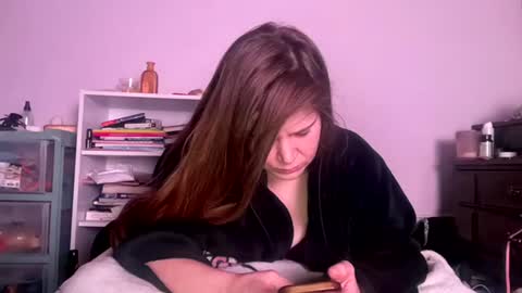 francescafey online show from November 24, 2025, 7:30 am