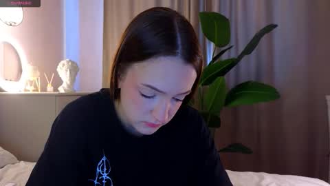 Marybrown eye Katy gray eye online show from March 3, 2026, 6:19 am