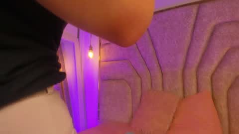 francheska121 online show from April 4, 2026, 5:21 pm