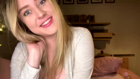 Francis Digby online show from March 5, 2025, 10:54 pm