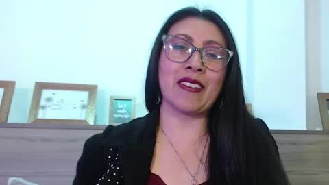 francisca_vera online show from June 4, 2026, 8:37 pm
