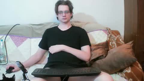 Snapshot of francisgray chatting on February 9, 2026, 6:12 pm Frank online show from February 9, 2026, 6:12 pm