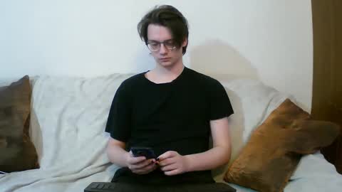 Snapshot of francisgray chatting on February 18, 2026, 2:24 pm Frank online show from February 18, 2026, 2:24 pm