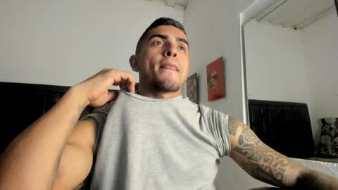 Snapshot of franco_ruiz_ chatting on December 15, 2024, 1:13 am franco online show from December 15, 2024, 1:13 am